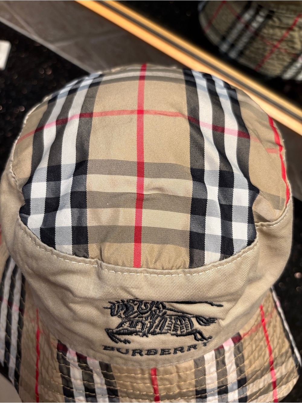 Burberry London Classic Vintage Check Bucket Hat with Embroidered Logo - Picture 3 of 12